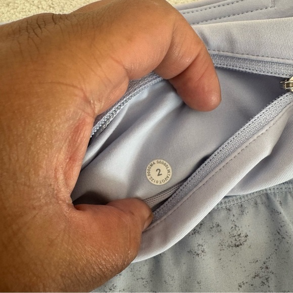 Lululemon Speed Up Mid-Rise Lined Short 4"
Gravel Dust Pastel Blue Multi 2 - Picture 6 of 8